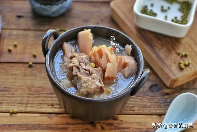 燉湯店老闆說蓮藕綠豆湯加了它,益氣健脾,味道還特別香,快試試