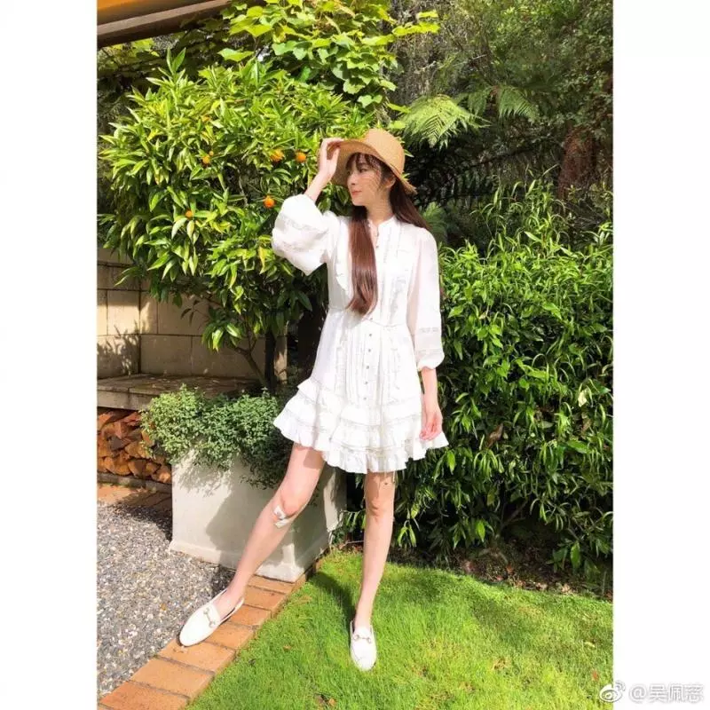 6年產4胎!吳佩慈「挺5個月孕肚」慶41歲生日 揪10孕婦開趴「溫馨粉紅風」化身公主
