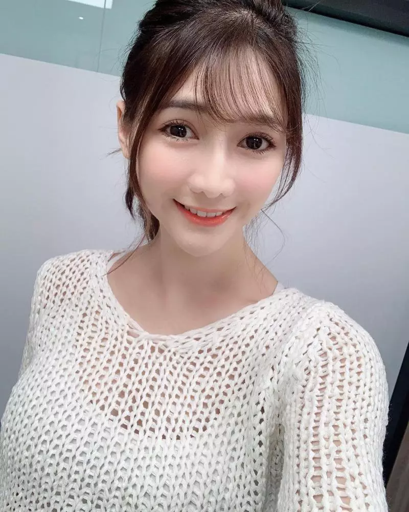最美魚販超吸睛!「阿澎」甜美臉蛋玲瓏有緻,性感曲線引得網友想立馬娶回家!