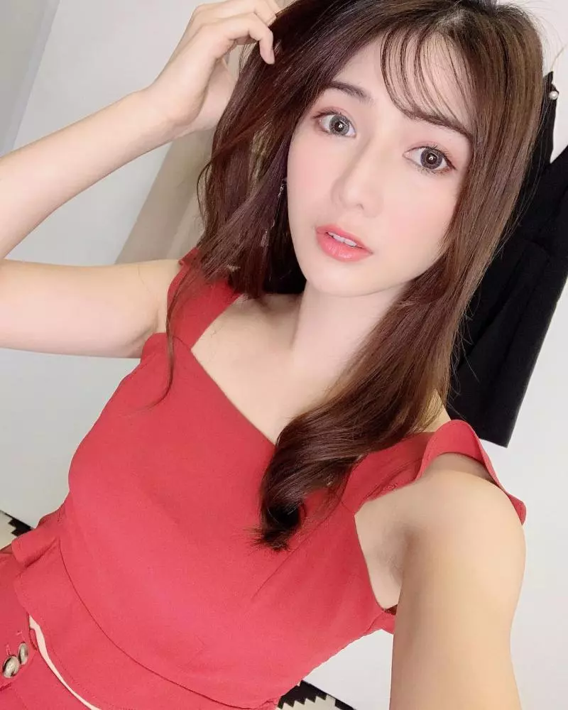 最美魚販超吸睛!「阿澎」甜美臉蛋玲瓏有緻,性感曲線引得網友想立馬娶回家!