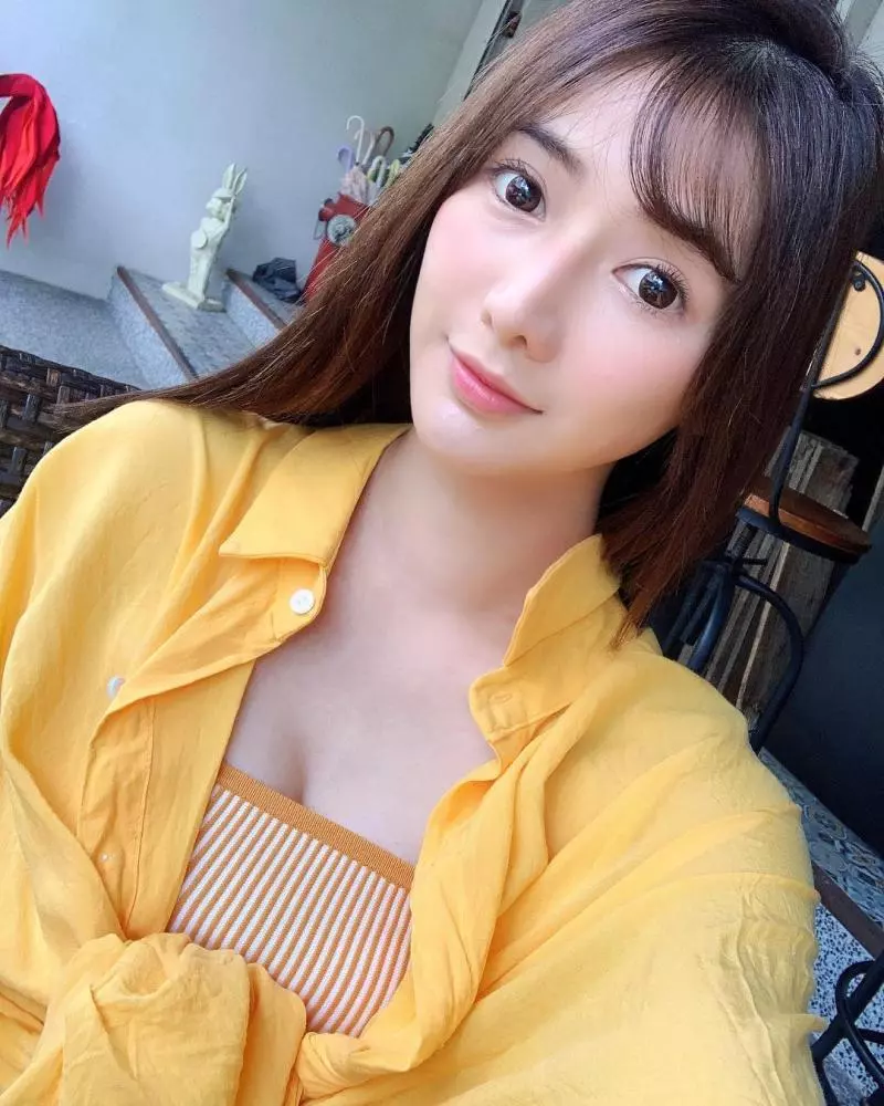 最美魚販超吸睛!「阿澎」甜美臉蛋玲瓏有緻,性感曲線引得網友想立馬娶回家!