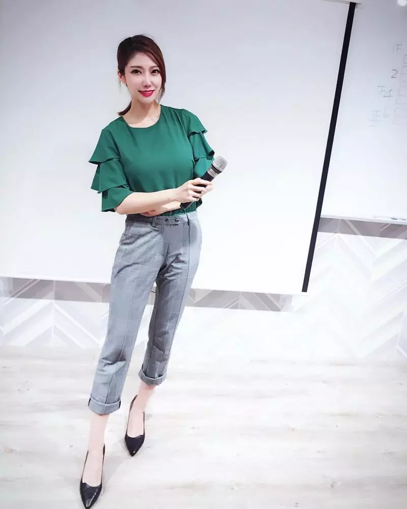 氣質小健貨「陳禹婕Amber Chen」水汪電眼笑容超迷人,前凸後翹逆天曲線辣斷男人理智線!