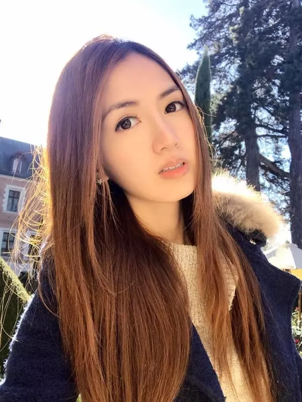 大解放!乖乖牌翁滋蔓終於脫了!解放「隱藏版身材」首曬照,網友竟暴動:原來很有料啊!