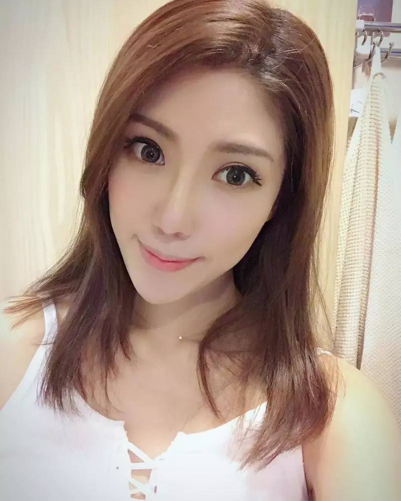 氣質小健貨「陳禹婕Amber Chen」水汪電眼笑容超迷人,前凸後翹逆天曲線辣斷男人理智線!