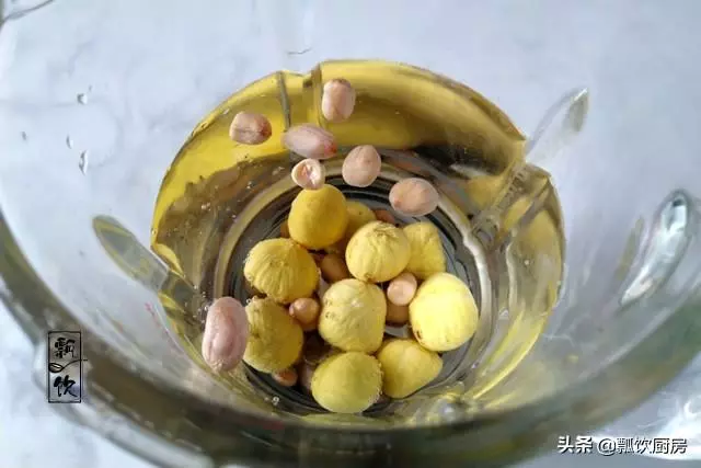 鈣是牛奶的多倍,9月常喝,強壯筋骨記憶力好,比喝牛奶豆漿強