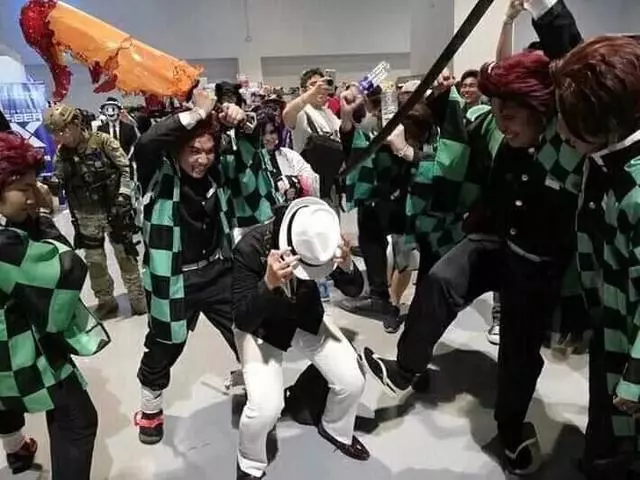 鬼滅之刃:笑出聲的菲律賓漫展現場 無慘老闆遭數位頭柱圍毆