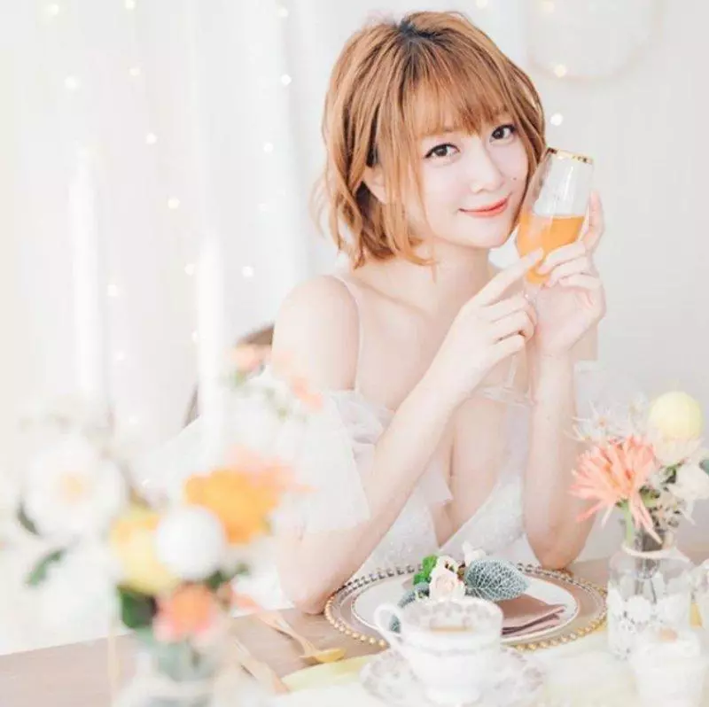 性感直逼「明日花綺羅」!超兇網紅「真實身材」曝光 腹部「一坨肉炸出」網嚇壞!