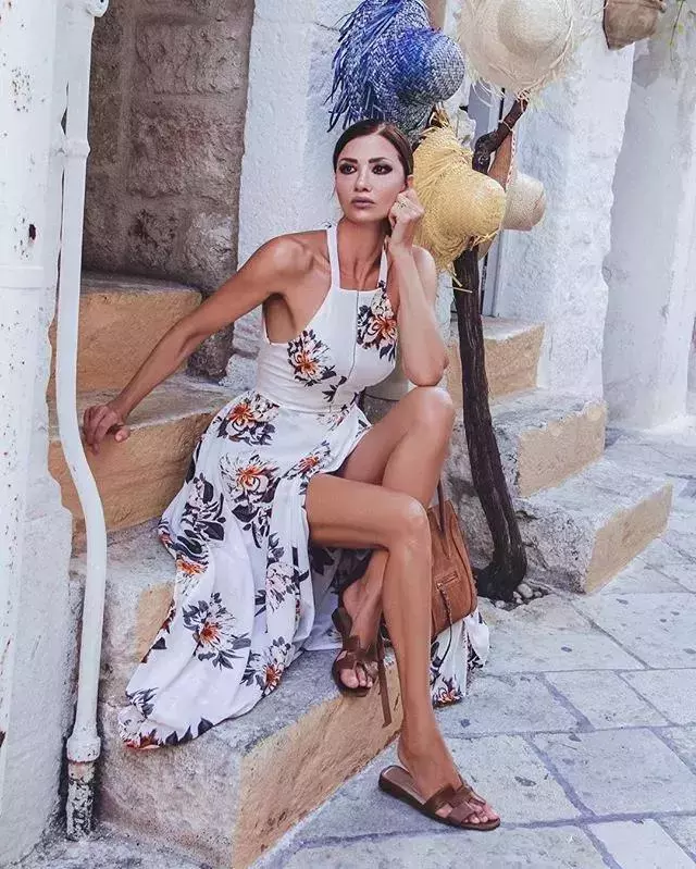 50歲奶奶一雙美腿狂吸33萬粉,時尚穿搭不輸維密超模