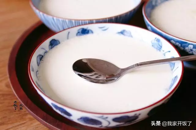 天涼後,我常給家人吃這甜品,一次做3碗,助睡眠,暖胃防感冒