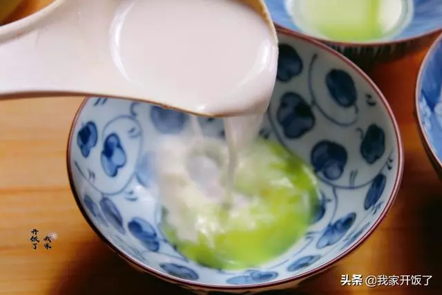 天涼後,我常給家人吃這甜品,一次做3碗,助睡眠,暖胃防感冒