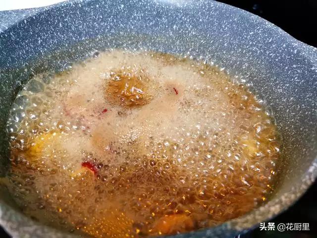 秋天女性經常煮這個湯喝,越喝氣色越好,比天天敷面膜還管用
