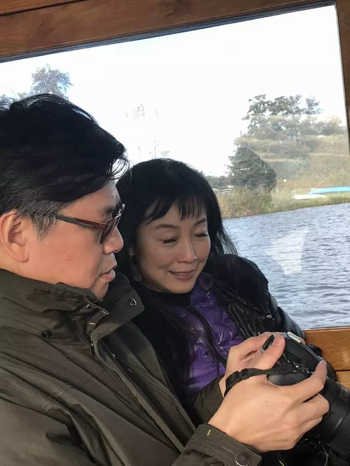 方岑患病神隱7年!拍戲拍到「體內有重金屬」手抖失調 治療多年才康復今「51歲完全凍齡」