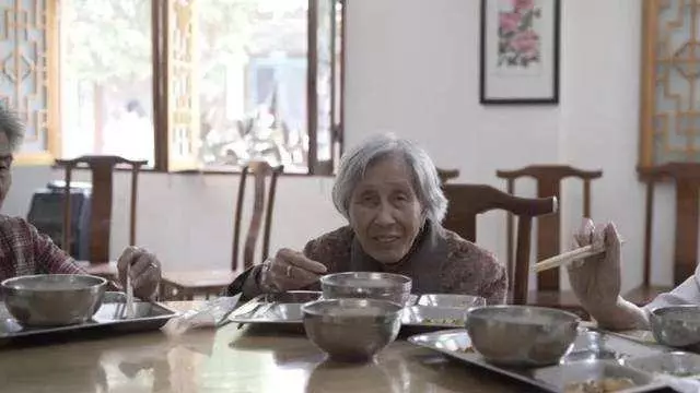 一天吃兩頓飯和一天三頓飯,哪個更符合身體規律?選錯的要改了