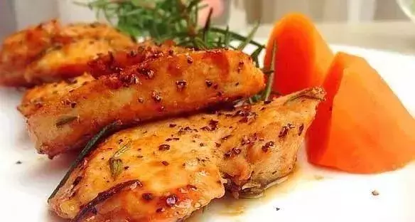 雞胸肉做法大全:香煎、鹽焗、涼拌、茄汁、宮保、醬爆…