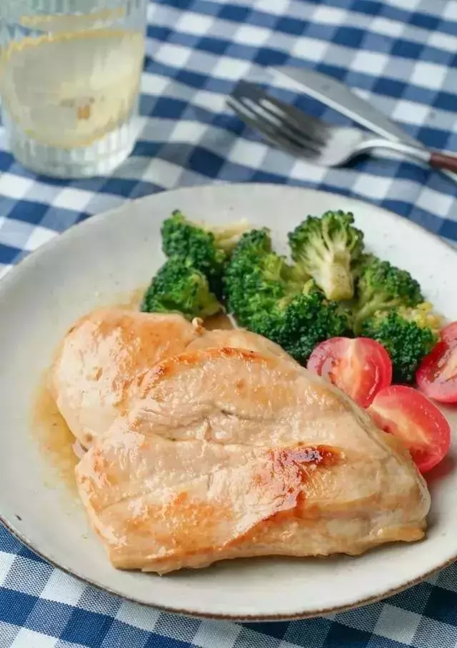 雞胸肉做法大全:香煎、鹽焗、涼拌、茄汁、宮保、醬爆…