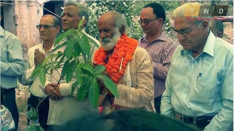 印度「Uttarakhand樹人」,在他的一生之中為家鄉種植了超過500萬棵 !