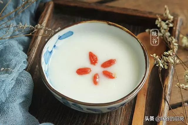 早餐,每天給家人喝它,嗓子不難受,脾胃也好了,比喝牛奶好