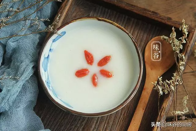 早餐,每天給家人喝它,嗓子不難受,脾胃也好了,比喝牛奶好