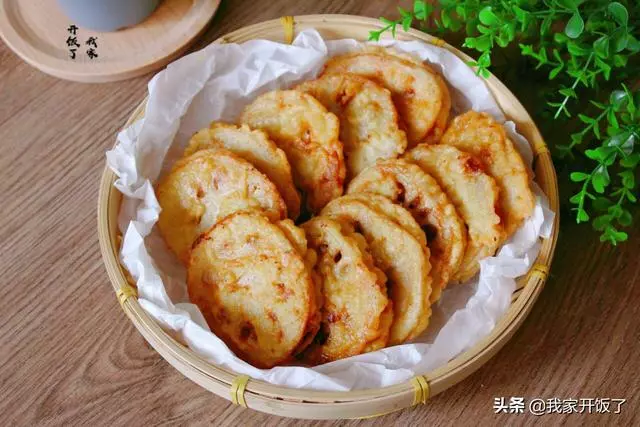 藕與它是絕配,不炒不燉,這樣做香酥脆爽不油膩,幾天不吃就饞