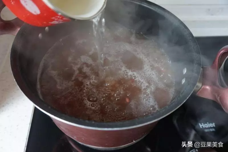 蜜紅豆除了直接吃,做甜品,做烘焙也是必不可少的,喜歡紅豆的朋友一定要學會自己做