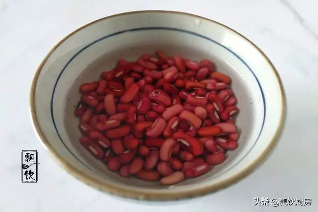 女人三寶多煮湯,每周喝上兩三次,長夜好眠,熬夜族女士要常喝