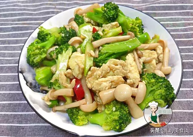 西蘭花和它是絕配,比放肉炒好吃,隔三差五給孩子做,營養又鮮美