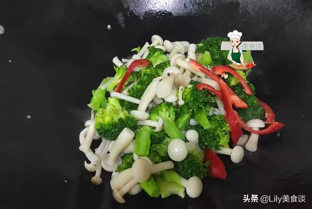 西蘭花和它是絕配,比放肉炒好吃,隔三差五給孩子做,營養又鮮美