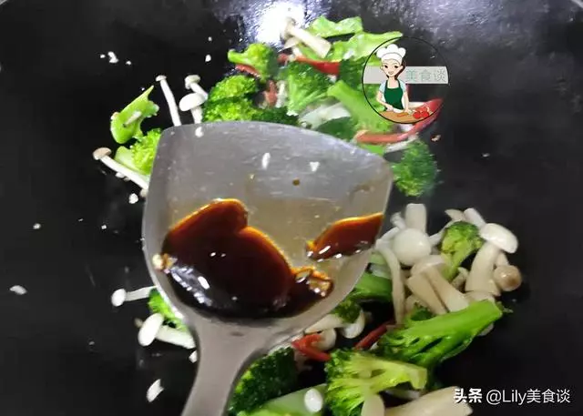 西蘭花和它是絕配,比放肉炒好吃,隔三差五給孩子做,營養又鮮美