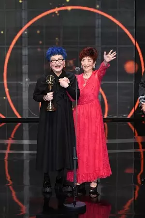 張小燕94歲媽美貌驚人!起底身分是上海名門「表姊是張愛玲」 年過90仍每週跳國標打牌「比女兒更懂生活」