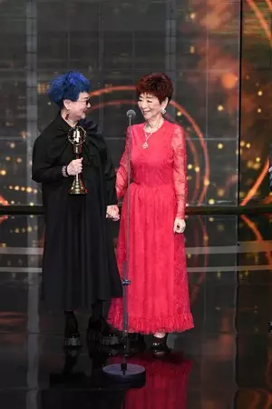 張小燕94歲媽美貌驚人!起底身分是上海名門「表姊是張愛玲」 年過90仍每週跳國標打牌「比女兒更懂生活」