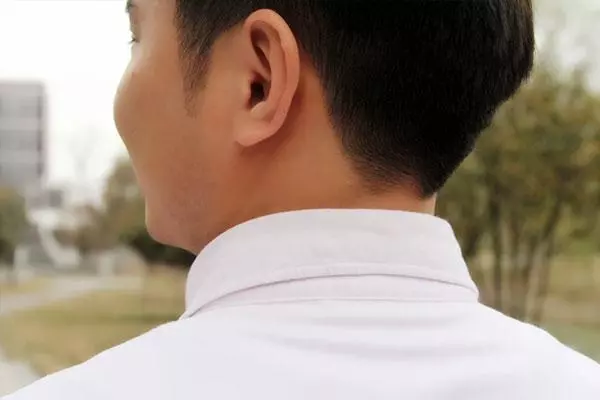 脖子上的小肉粒是什麼東西?不疼不癢的,能不能用手摳掉?早了解