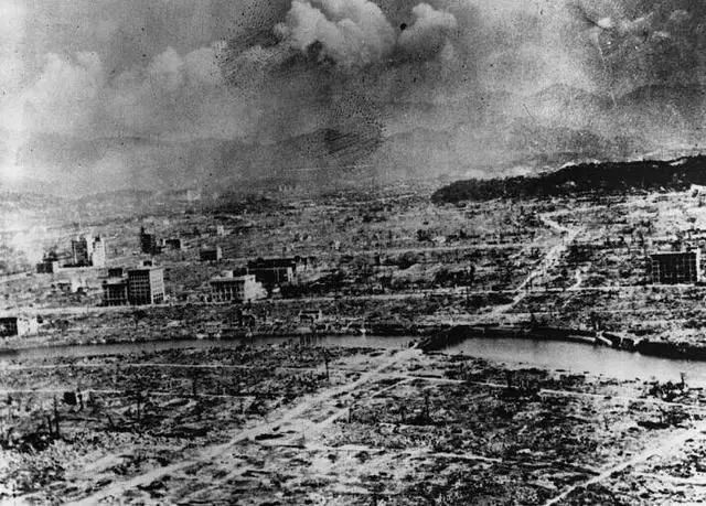 冷知識!原子彈爆炸時「瞬間跳入水中」能活下來嗎?核爆倖存少女告訴你答案!