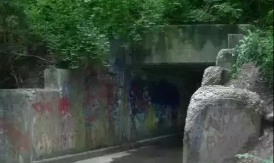 盤點五個世界上不為人知的都市傳說!美國機場竟被爆有陰謀論