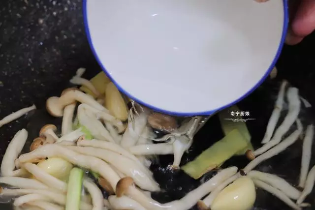 秋天不喝這道湯太可惜,補水去秋燥,還能美容養顏、提高免疫力