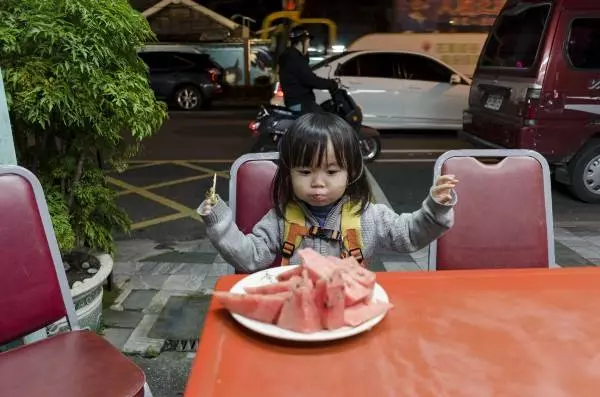 新加坡爸爸「單獨帶2歲女兒」前往台灣旅行!一踏上旅程「秒感受到媽媽的偉大」:發自內心佩服 !