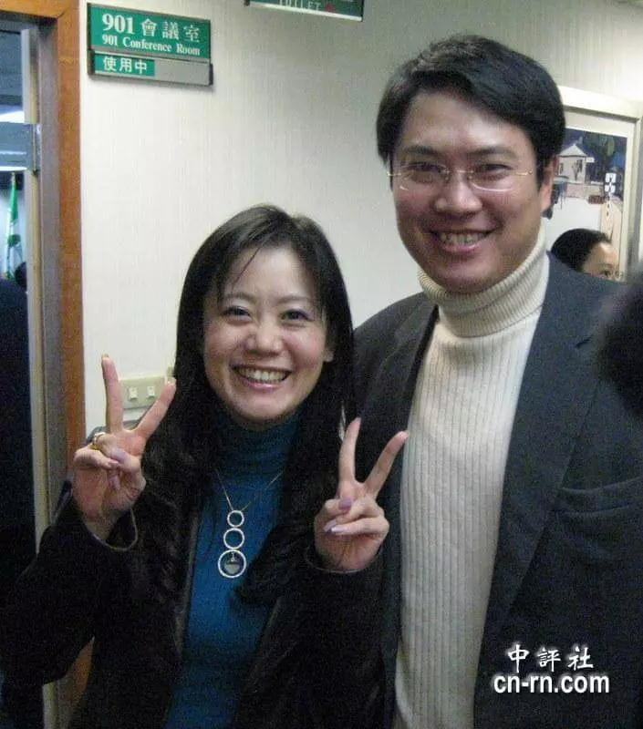 人帥帥的真的不要從政!網友PO基隆市長「超帥鮮肉→發福大叔」變身全過程:這算職災吧