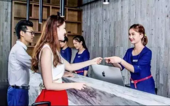 外出住酒店,這幾個貓膩千萬要記住!離職前台小姐姐的建議!