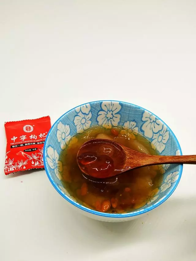 晚上不知道做什麼湯,就收下這13道湯做法,湯汁都要舔乾淨