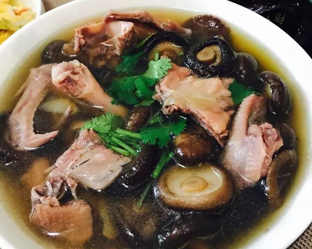 晚上不知道做什麼湯,就收下這13道湯做法,湯汁都要舔乾淨