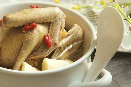 晚上不知道做什麼湯,就收下這13道湯做法,湯汁都要舔乾淨