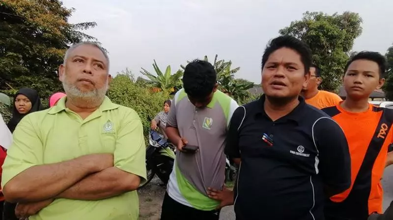 草叢驚現 遭肢解沒頭男裸屍 割草工友 驚慌逃跑!