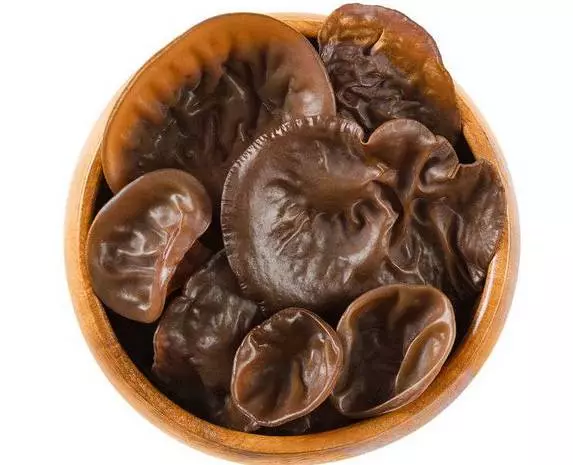 秋季養生重在護肺!經常抽菸的人,餐桌上不妨多放這5種食物 !