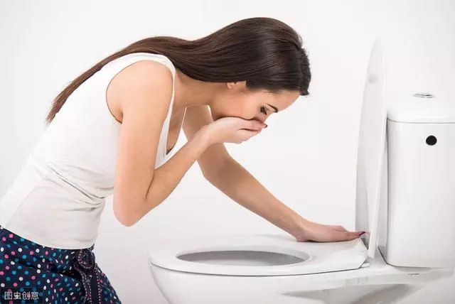 生病了就該「多喝水」?未必,7種常見病喝水攻略,喝對水更重要
