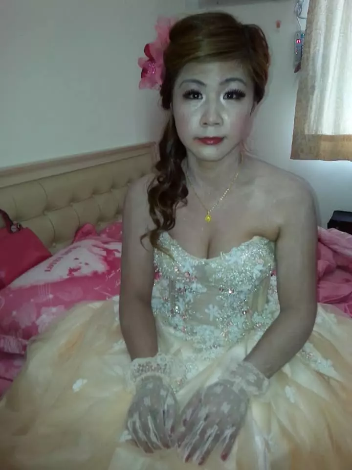 不敢看照片!她砸8000請新秘「訂婚被畫成妖怪」,氣到換新秘「變身美艷人妻」她怨:對方還來鬧場!