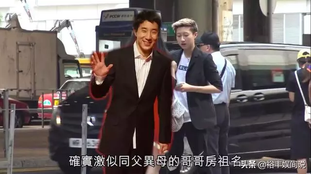 吳卓林新造型曝光!神似哥哥房祖名,媽媽吳綺莉則抽菸喝酒解憂愁~~