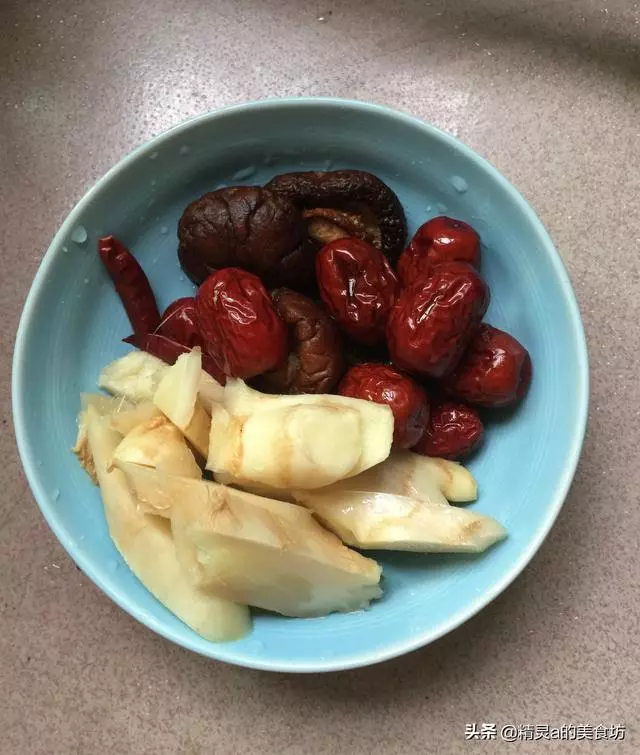 雞肉和它是天生一對,營養滋補不上火,每周吃一回,吃出好氣色