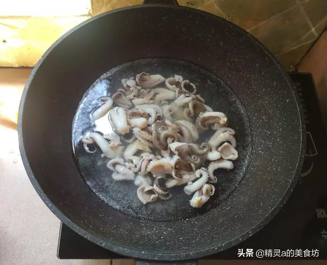 韭菜台和它是天生一對,下鍋炒一炒,滋味鮮美,吃著比肉更受歡迎