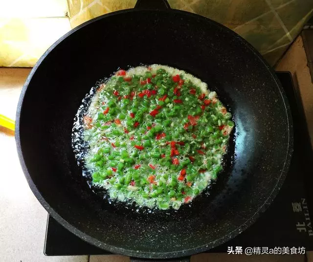 寧可不吃肉,兒子也要天天吃這菜,三兩下炒一盤,味道鮮美又營養