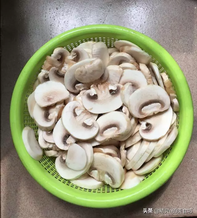 用水煮的一道菜,鮮美又營養,沒什麼油水,卻比大魚大肉更受歡迎