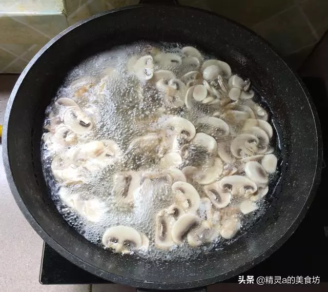 用水煮的一道菜,鮮美又營養,沒什麼油水,卻比大魚大肉更受歡迎